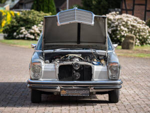 Image 8/40 of Mercedes-Benz 250 CE (1970)