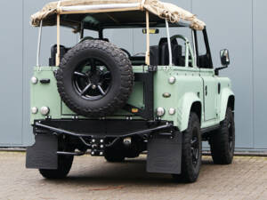 Image 23/41 of Land Rover 90 (1990)