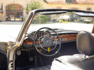 Bild 28/56 von Mercedes-Benz 280 SE (1968)