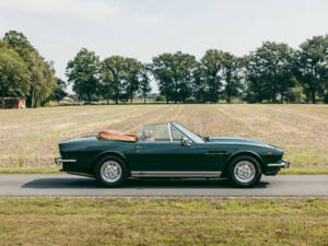 Image 8/15 de Aston Martin V8 Volante (1980)