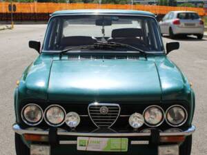 Afbeelding 8/10 van Alfa Romeo Giulia Nuova Super 1300 (1977)