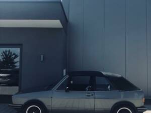 Imagen 5/7 de Volkswagen Golf Mk I Convertible 1.8 (1987)