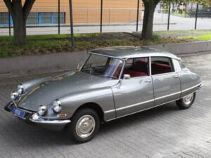 Imagen 3/22 de Citroën DS 21 Pallas (1966)