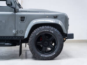 Image 17/31 of Land Rover Defender 90 TD4 (2008)