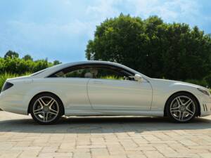 Immagine 6/50 di Mercedes-Benz CL 63 AMG (2009)