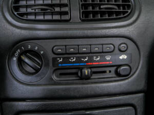 Image 24/50 of Honda CRX del Sol ESi (1996)