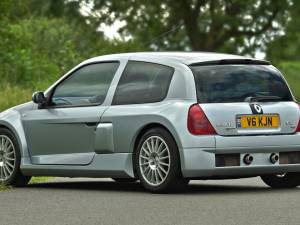 Image 11/50 of Renault Clio II V6 (1900)