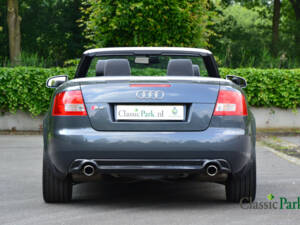 Image 16/50 of Audi S4 (2005)