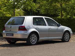 Bild 3/33 von Volkswagen Golf IV 1.8T GTI (2001)