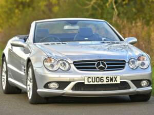 Immagine 5/50 di Mercedes-Benz SL 55 AMG (2006)