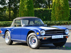 Image 8/50 of Triumph TR 6 (1975)