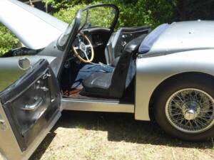 Image 7/16 of Jaguar XK 150 3.4 S OTS (1961)