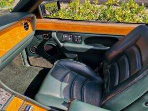 Immagine 21/63 di Bentley Azure Mulliner (2001)