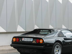 Bild 8/54 von Ferrari 308 GTSi Quattrovalvole (1985)