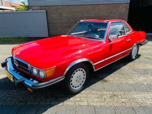 Image 24/50 de Mercedes-Benz 380 SL (1984)