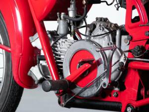 Image 24/50 of Moto Guzzi DUMMY (1955)