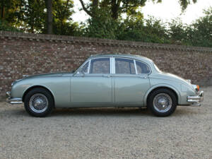 Image 41/50 of Jaguar Mk II 3.4 (1964)