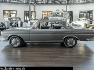 Bild 2/15 von Mercedes-Benz 280 SE 3,5 (1970)