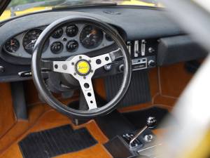 Image 49/50 de Ferrari Dino 246 GT (1971)