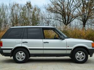 Image 5/50 of Land Rover Range Rover 4.6 HSE (1998)