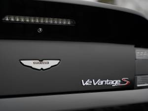Image 46/50 of Aston Martin V12 Vantage S (2015)