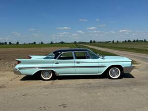 Immagine 3/5 di Chrysler Windsor (1960)