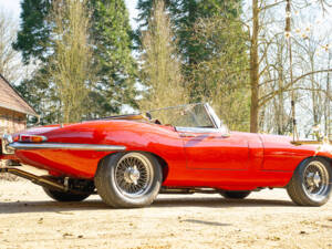 Image 3/54 of Jaguar E-Type 4.2 (1965)