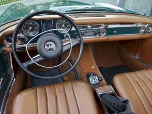 Image 12/37 of Mercedes-Benz 280 SL (1970)