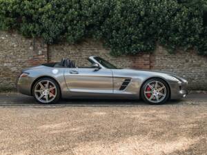 Image 3/26 of Mercedes-Benz SLS AMG Roadster (2013)