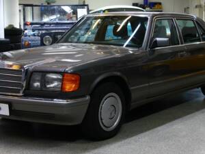 Image 4/44 of Mercedes-Benz 500 SEL (1986)
