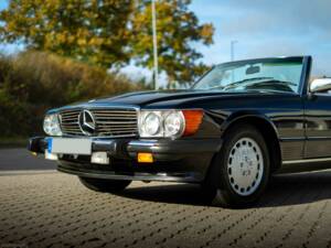 Imagen 4/33 de Mercedes-Benz 560 SL (1989)