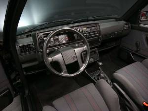 Immagine 13/30 di Volkswagen Golf II GTi G60 1.8 (1990)