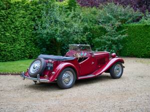 Image 38/50 of MG TD (1953)