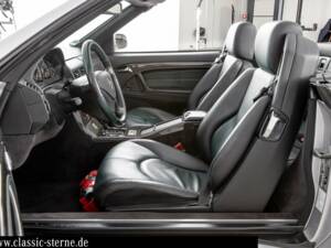 Imagen 14/15 de Mercedes-Benz SL 73 AMG (2000)