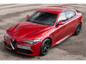 Bild 2/49 von Alfa Romeo Giulia Quadrifoglio (2017)