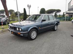 Image 4/44 of BMW 318i (1986)