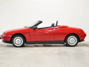 Immagine 12/32 di Alfa Romeo Spider 2.0 Twin Spark 16V (1996)