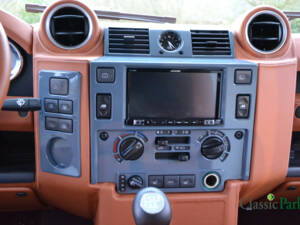 Image 40/50 de Land Rover Defender Tophat (2007)