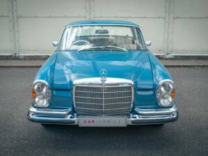 Afbeelding 4/54 van Mercedes-Benz 280 SE 3,5 (1968)