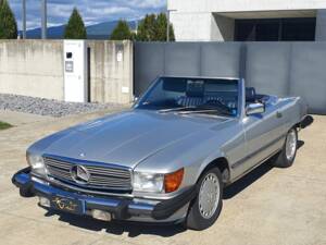 Image 8/34 of Mercedes-Benz 560 SL (1987)