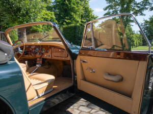 Image 23/37 of Jaguar XK 150 3.8 S OTS (1959)