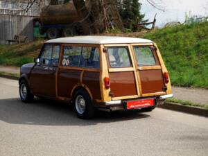 Image 28/45 of Austin Mini Countryman (1968)