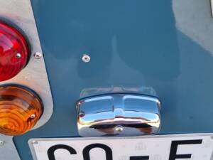 Bild 19/35 von Land Rover 88 (1976)