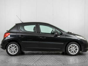 Image 10/42 of Peugeot 207 1.4 (2008)