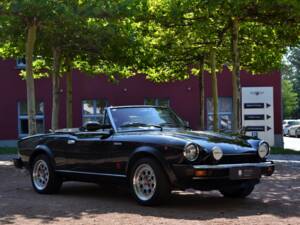 Immagine 9/26 di FIAT 124 Spider Volumex (1985)