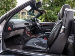 Bild 21/31 von Mercedes-Benz SL 280 (2000)