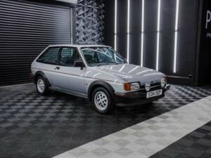 Image 8/50 de Ford Fiesta XR2 (1987)