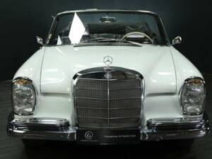 Bild 9/30 von Mercedes-Benz 250 SE (1966)