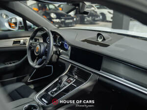 Image 31/49 of Porsche Panamera 4 E-Hybrid (2023)