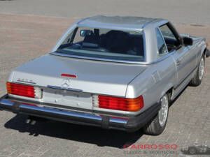 Imagen 7/50 de Mercedes-Benz 560 SL (1988)